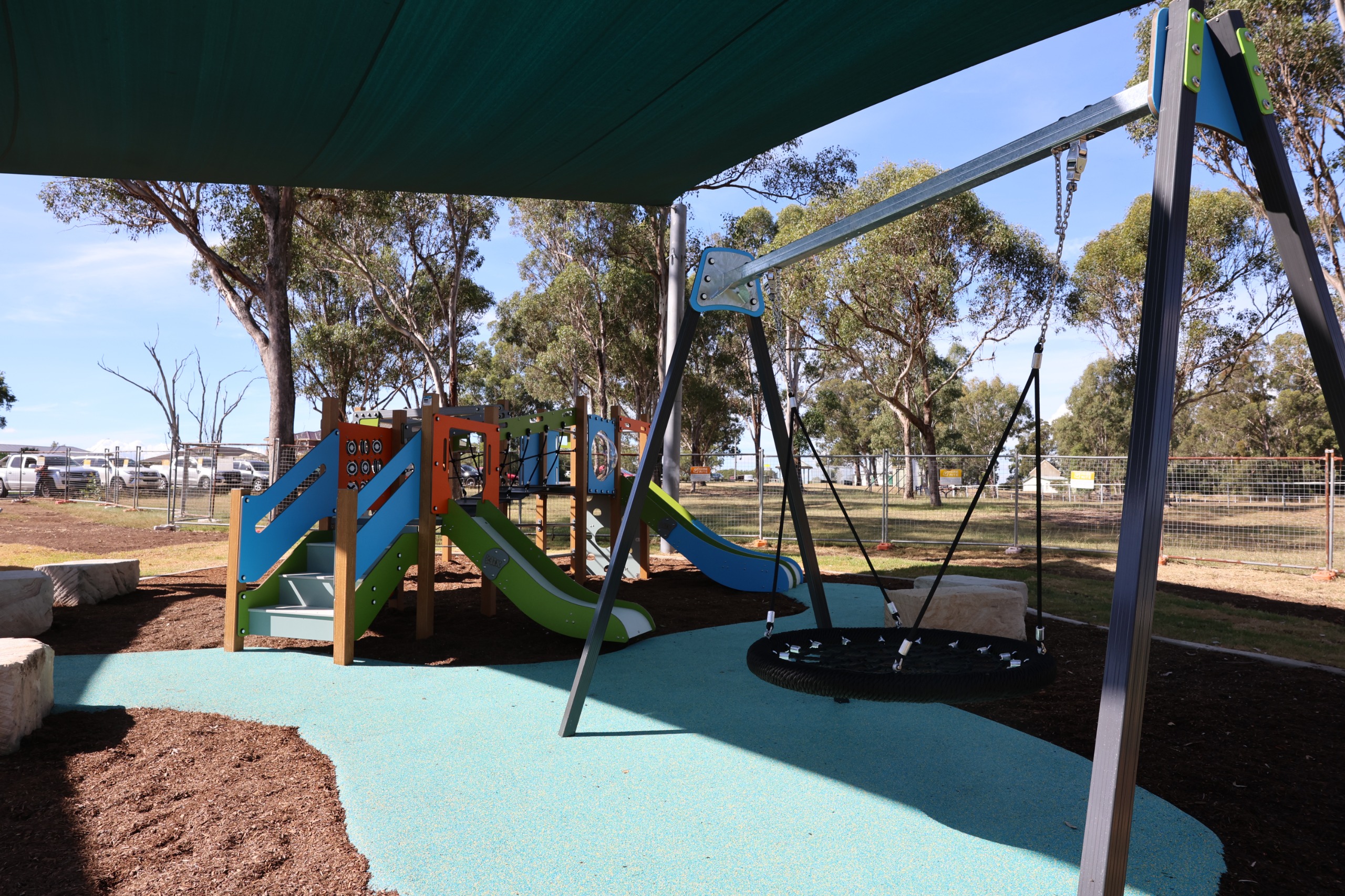 Play equipment 