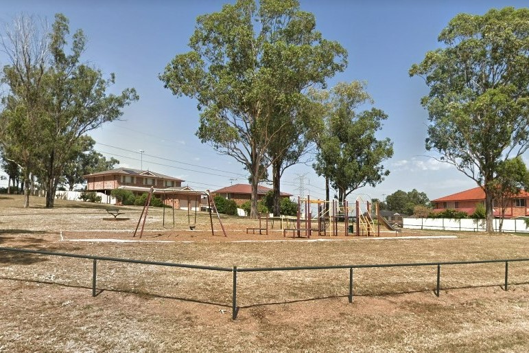 Playspace in Mid 2022: image of old playspace in Ridgeview Crescent Reserve