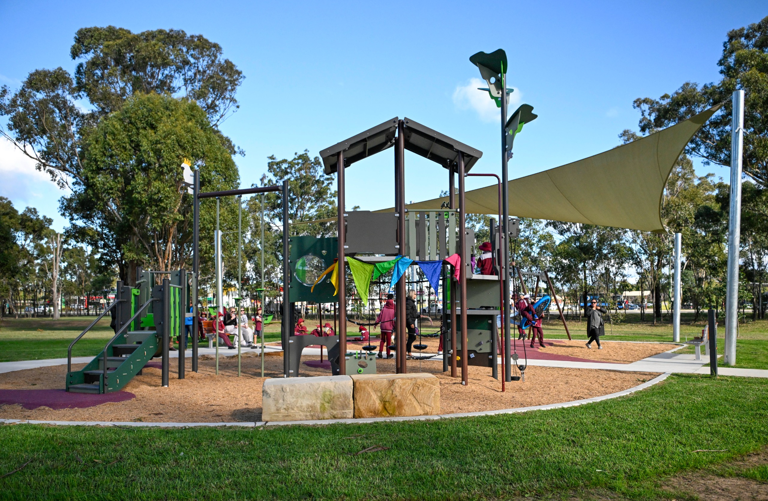 Climbing play unit for all ages