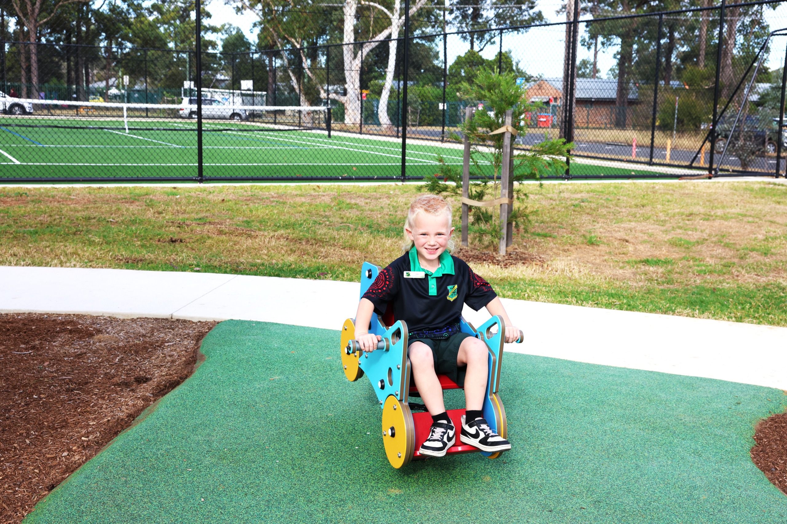 Play equipment 
